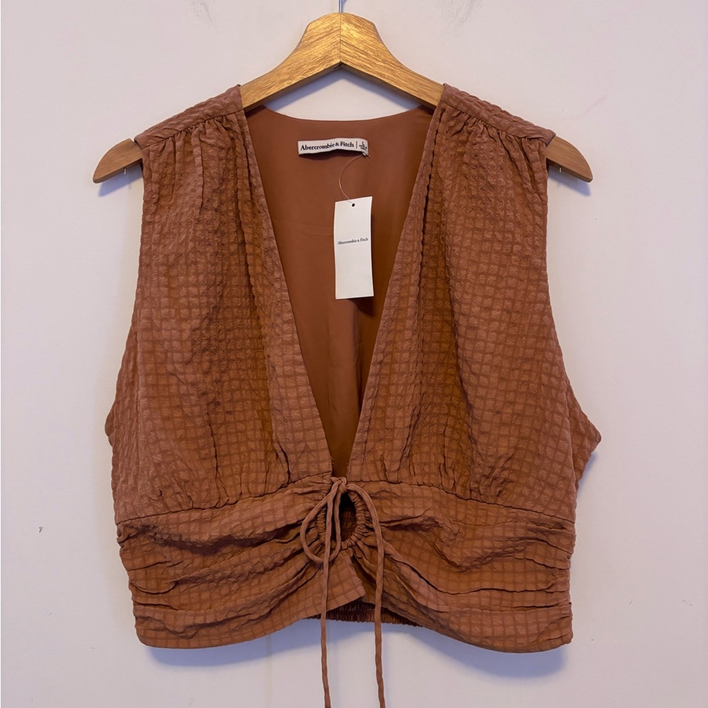 BNWT Abercrombie Textured Tie Crop Top